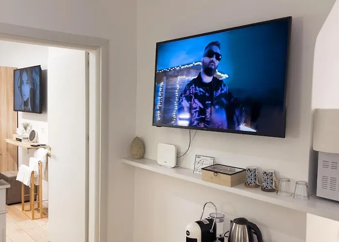 Bllok Scandi 2 Self -check-in Apartment Tirana