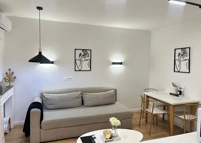 Bllok Scandi 2 Self -check-in