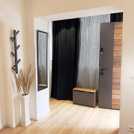 Bllok Zone -Scandi Apt Nr -2 Tirana -Self Check-In Apartment