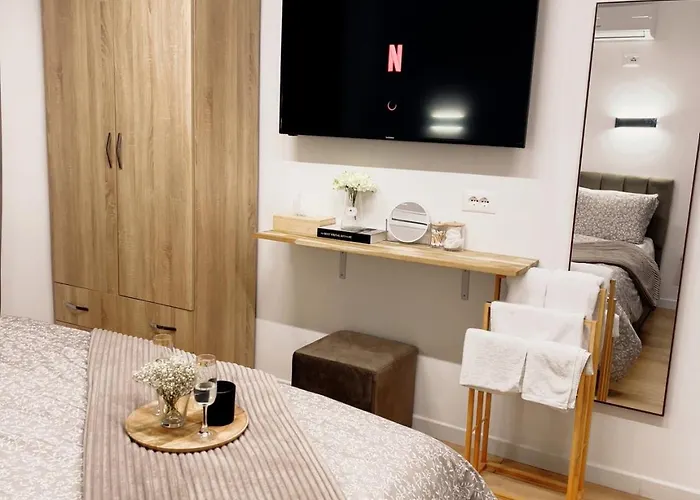 Bllok Scandi 2 Self -check-in * Τίρανα